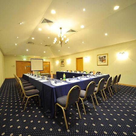 Best Western Plus Bentley Hotel, Leisure Club & Spa Thorpe on the Hill  Exterior foto