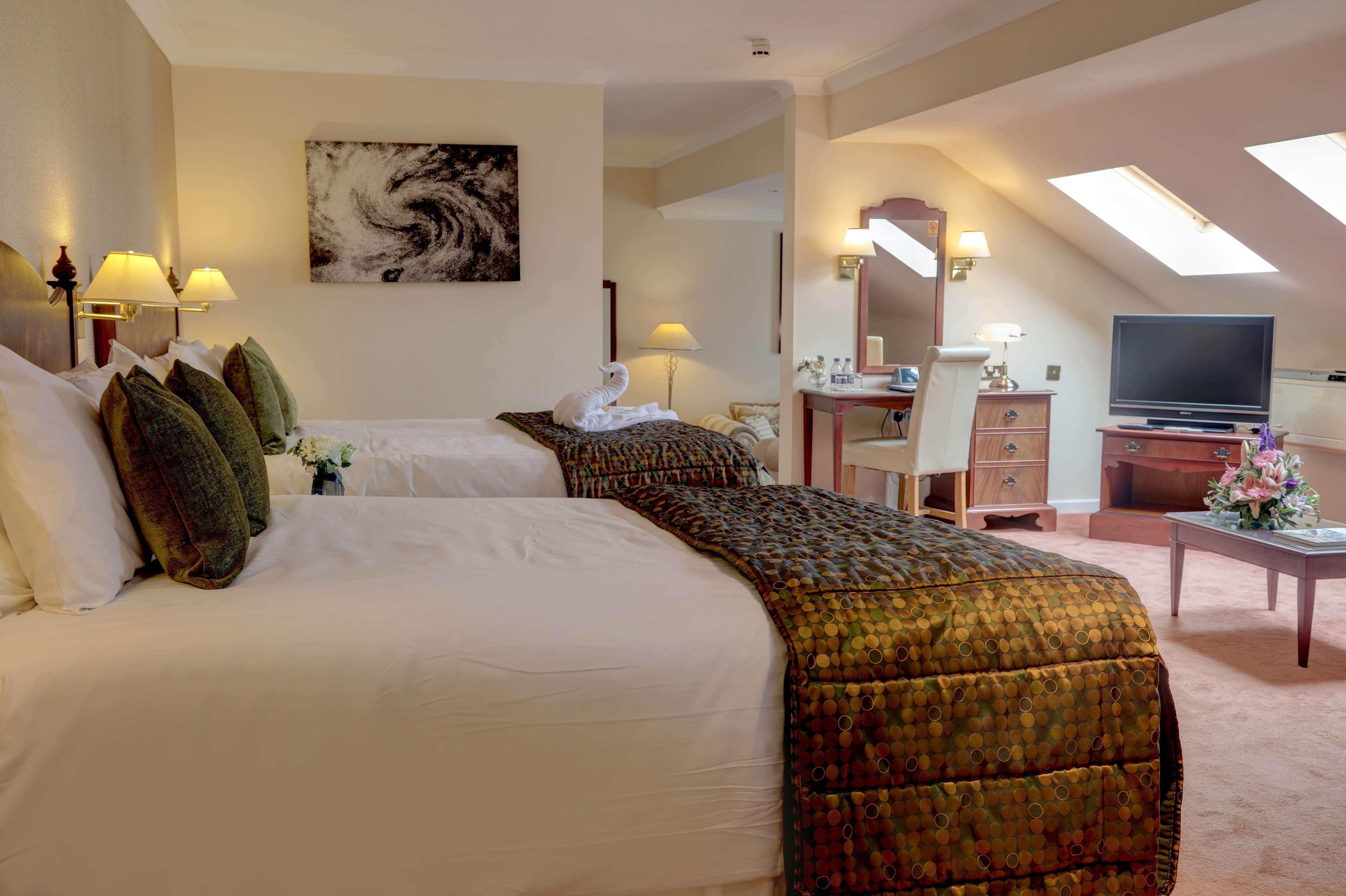 Best Western Plus Bentley Hotel, Leisure Club & Spa Thorpe on the Hill  Exterior foto