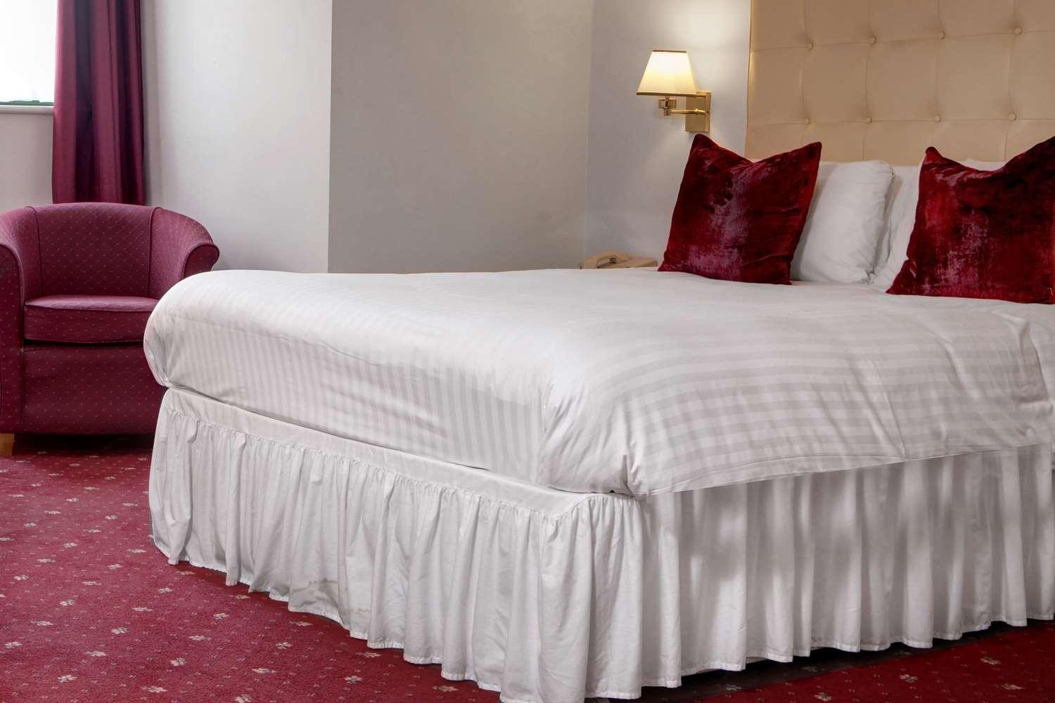Best Western Plus Bentley Hotel, Leisure Club & Spa Thorpe on the Hill  Exterior foto