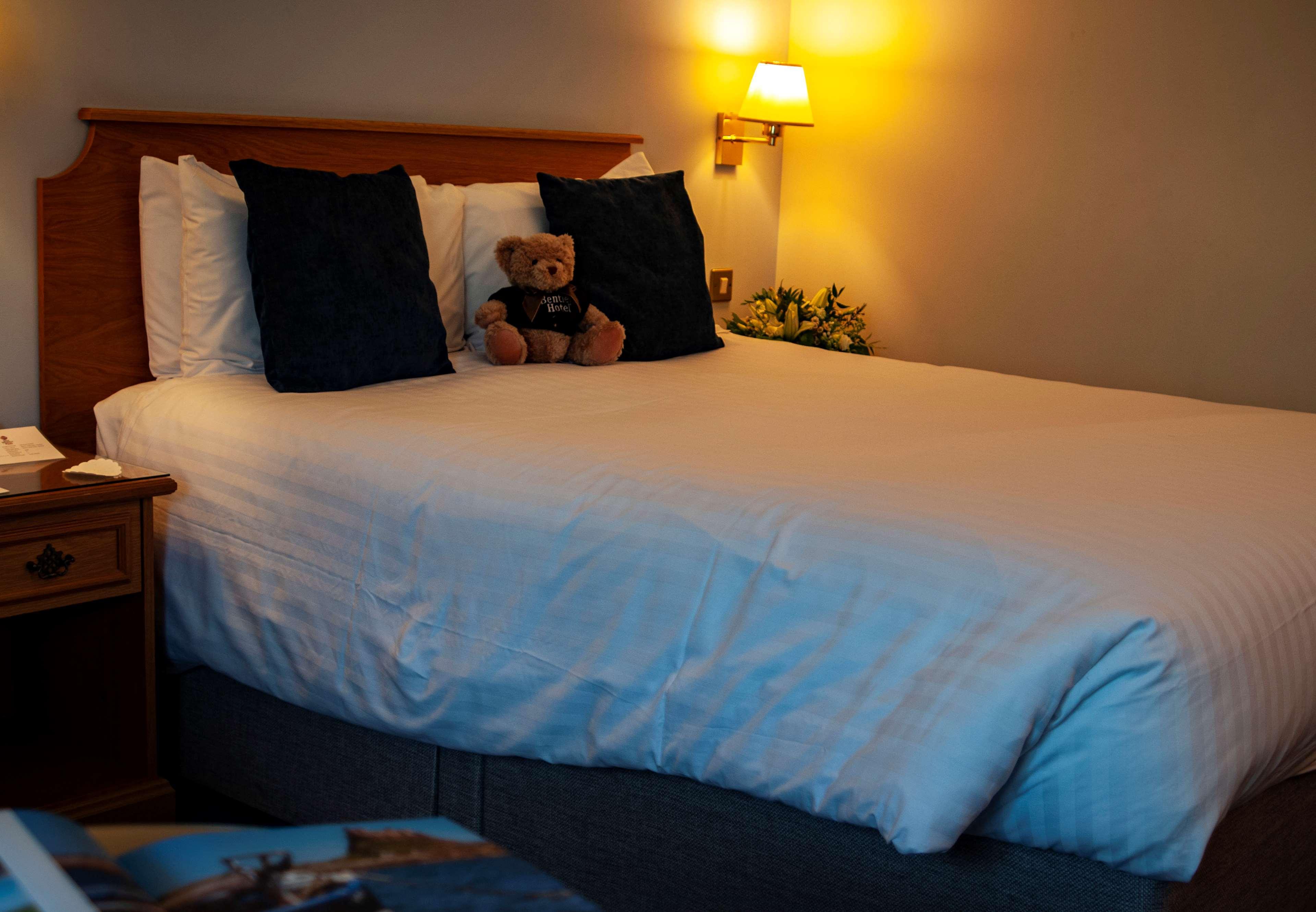 Best Western Plus Bentley Hotel, Leisure Club & Spa Thorpe on the Hill  Exterior foto