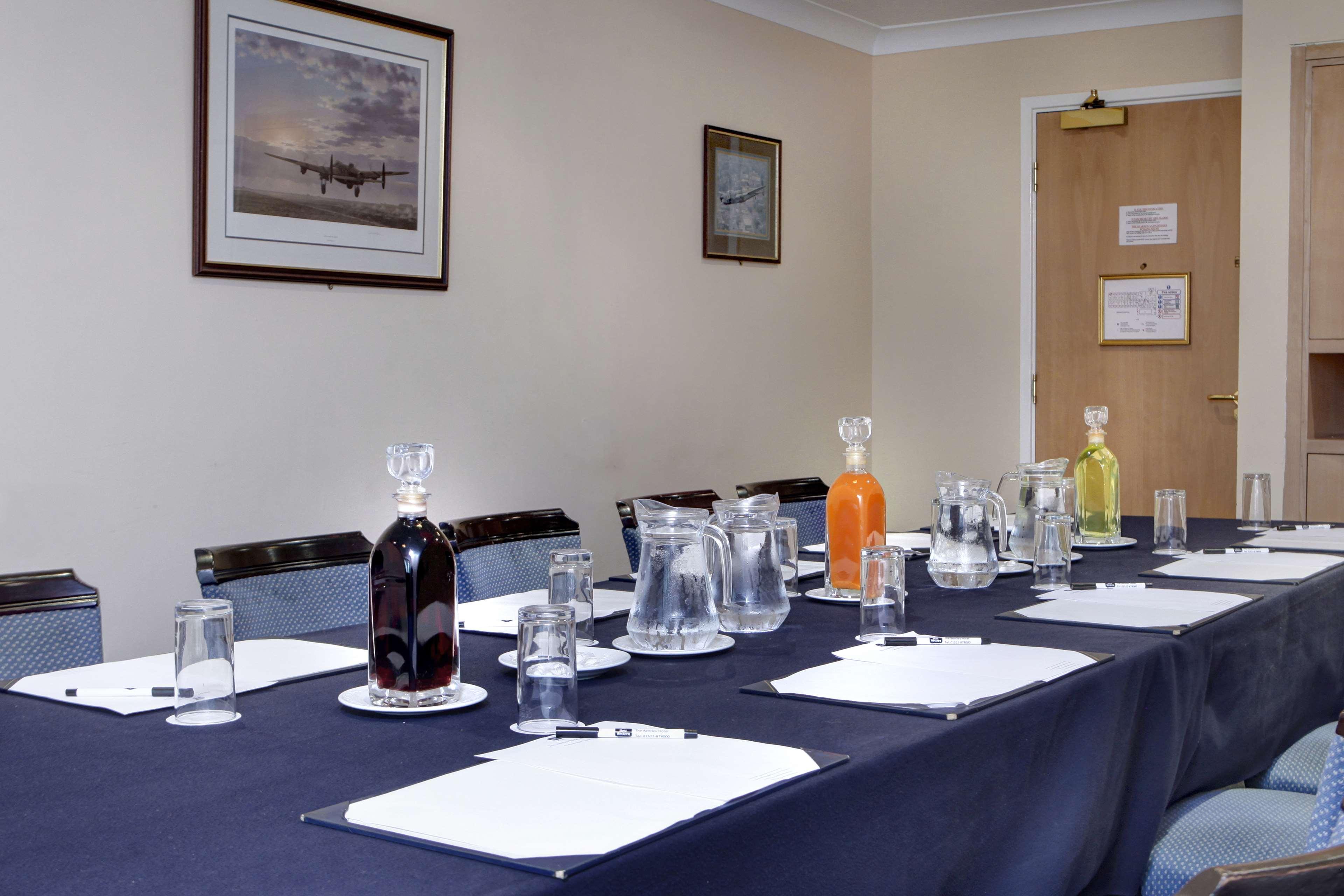 Best Western Plus Bentley Hotel, Leisure Club & Spa Thorpe on the Hill  Exterior foto