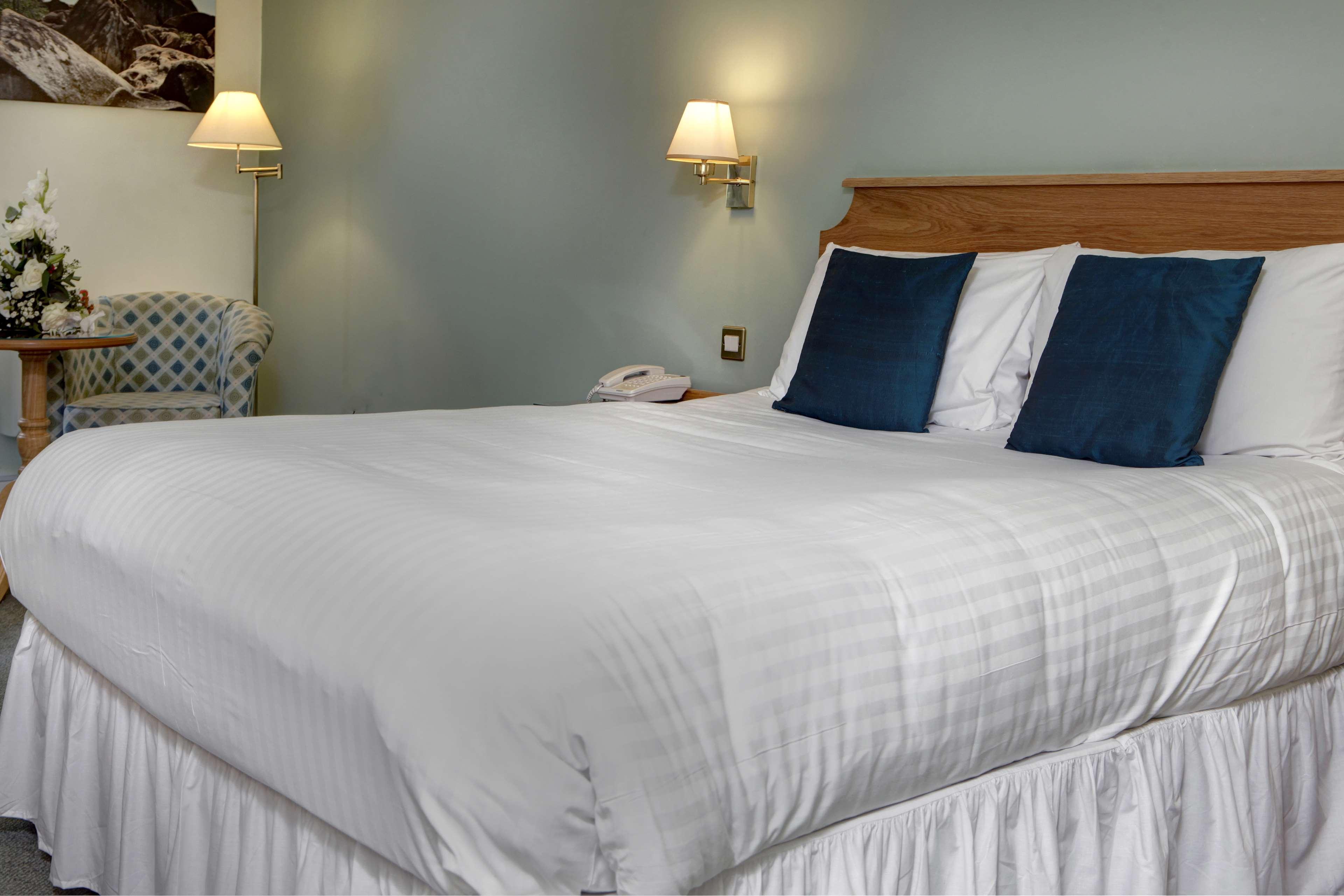 Best Western Plus Bentley Hotel, Leisure Club & Spa Thorpe on the Hill  Exterior foto