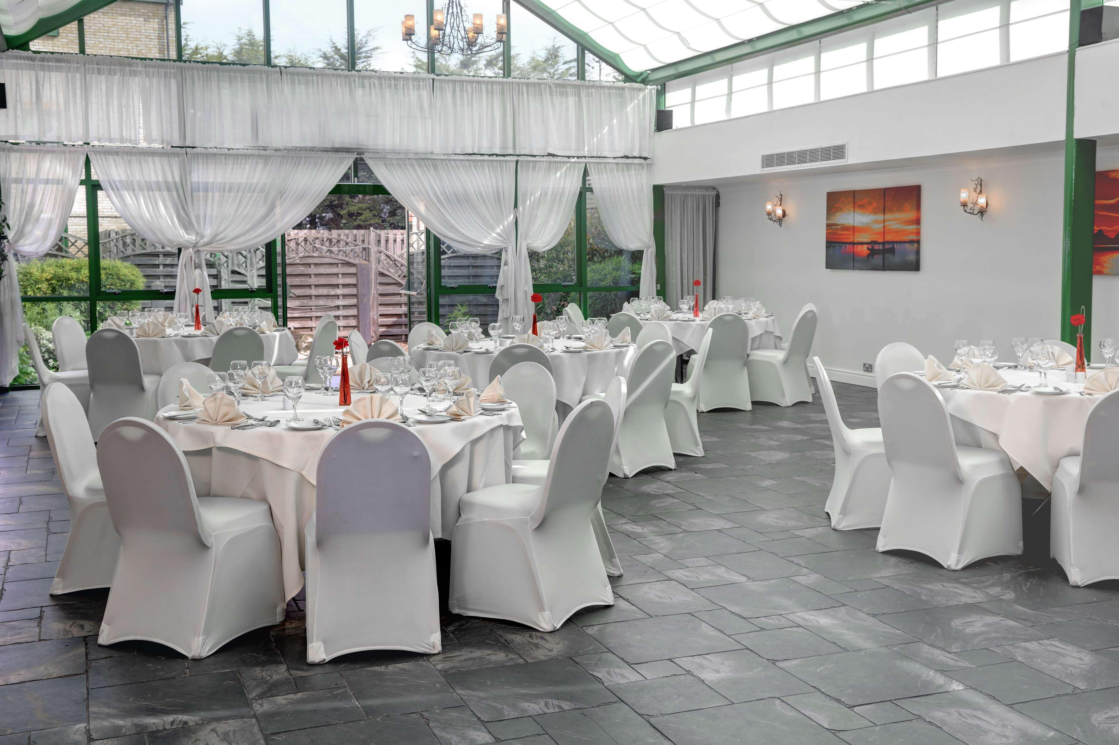 Best Western Plus Bentley Hotel, Leisure Club & Spa Thorpe on the Hill  Exterior foto