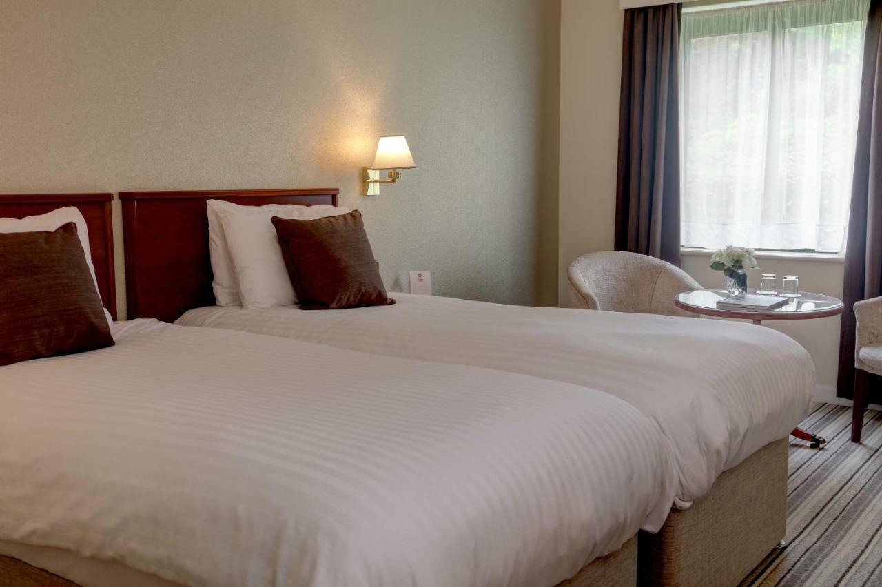 Best Western Plus Bentley Hotel, Leisure Club & Spa Thorpe on the Hill  Exterior foto